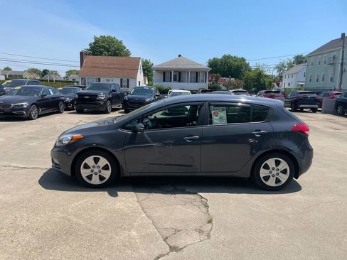 Used 2016 Kia Forte LX FWD image 9
