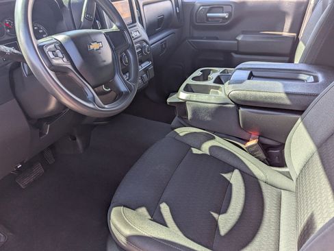 Used 2023 Chevrolet Silverado 1500 Custom image 8