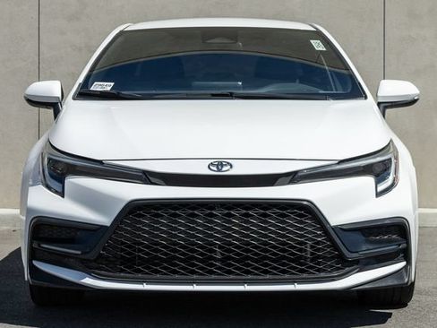 Used 2024 Toyota Corolla SE FWD image 2