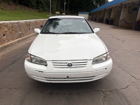 Used 1997 Toyota Camry LE FWD image 4