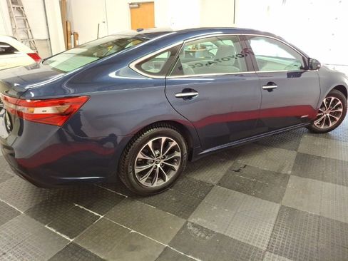 Used 2016 Toyota Avalon XLE Premium image 10