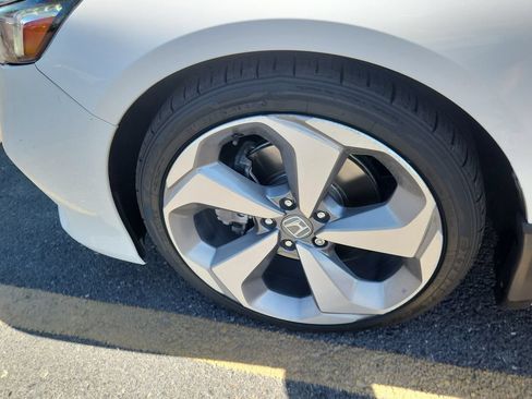 Used 2020 Honda Accord Touring image 18