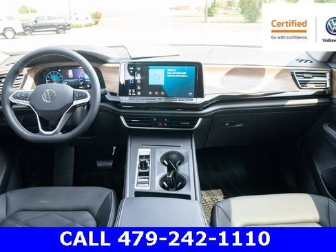 Certified 2024 Volkswagen Atlas SE image 29