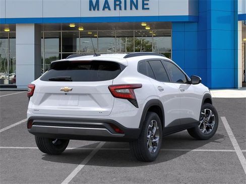 New 2026 Chevrolet Trax LT w/ Driver Confidence Package image 4