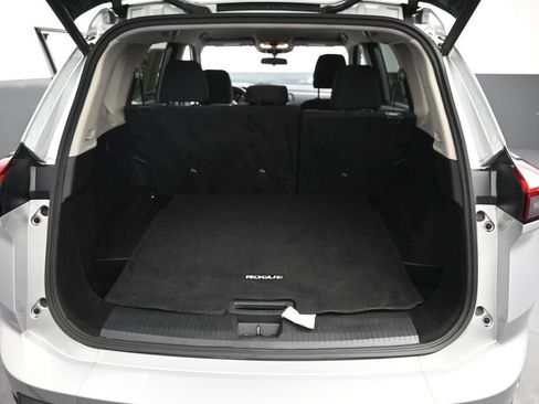 Used 2024 Nissan Rogue SV AWD/4WD image 14