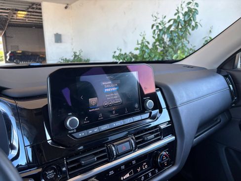 Used 2025 Nissan Pathfinder SV FWD image 19
