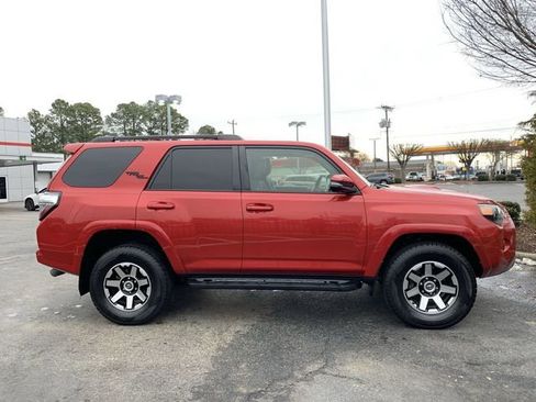 Certified 2022 Toyota 4Runner TRD Off-Road Premium image 9