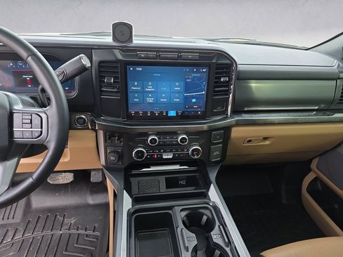 Used 2024 Ford F350 Lariat w/ Chrome Package image 11