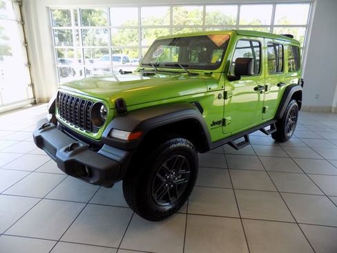 Certified 2025 Jeep Wrangler Unlimited Sport AWD/4WD image 3