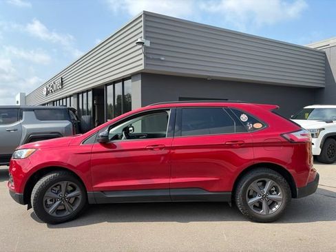 Used 2024 Ford Edge SEL w/ Sport Appearance Package AWD/4WD image 5