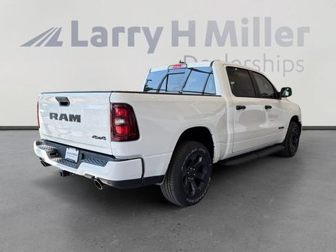 New 2026 RAM 1500 Express AWD/4WD image 5
