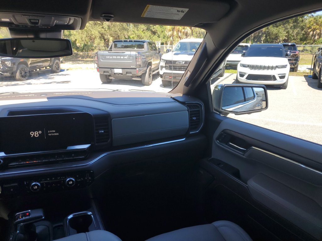 Used 2023 GMC Sierra 1500 SLT w/ SLT Premium Plus Package AWD/4WD image 23