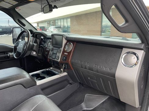 Used 2015 Ford F250 Lariat w/ Chrome Package image 34
