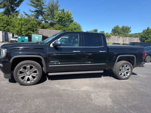 Used 2018 GMC Sierra 1500 Denali w/ Denali Ultimate Package AWD/4WD image 3