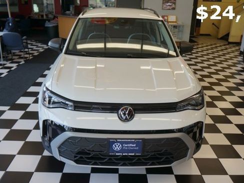 Certified 2025 Volkswagen Taos S image 2