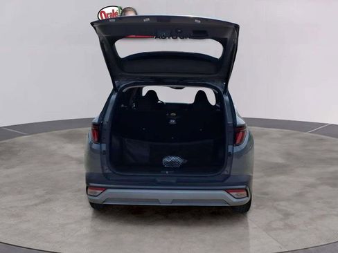 Used 2025 Hyundai Tucson SEL FWD image 9