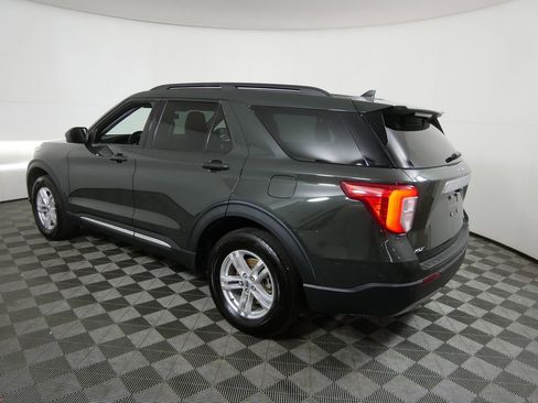 Used 2022 Ford Explorer XLT image 6