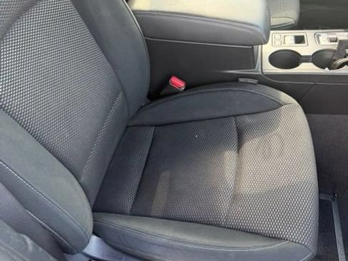 Used 2017 Subaru Outback 2.5i Premium AWD/4WD image 8