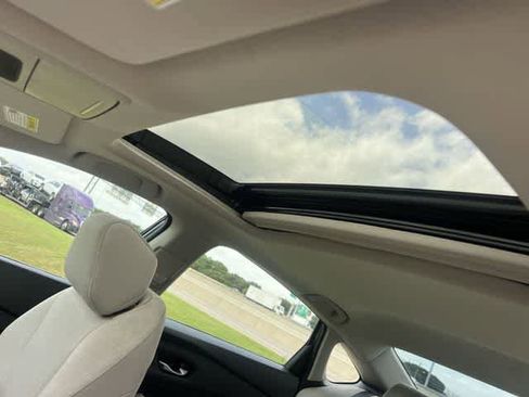 Used 2023 Honda Accord EX image 32