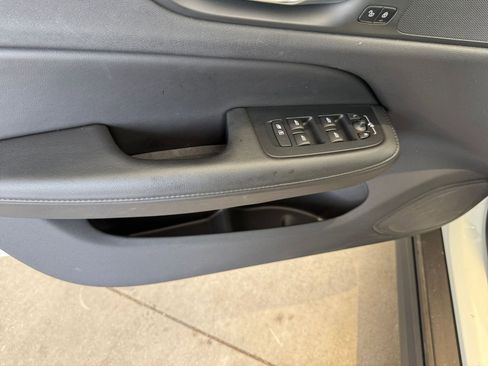 Used 2025 Volvo V60 B5 Cross Country Plus image 20