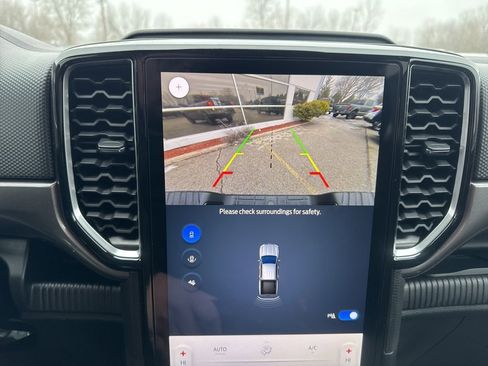 New 2025 Ford Ranger XLT w/ Equipment Group 301A High image 15