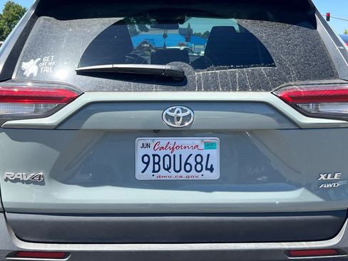 Used 2022 Toyota RAV4 XLE w/ Convenience Package AWD/4WD image 19