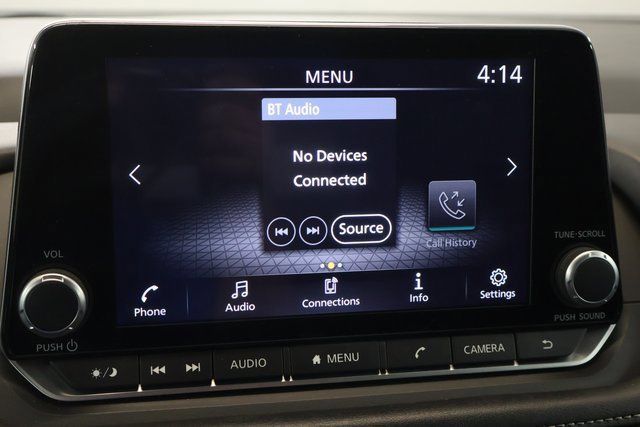 Used 2024 Nissan Rogue S AWD/4WD image 21