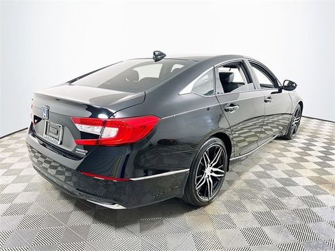 Used 2021 Honda Accord Touring image 3