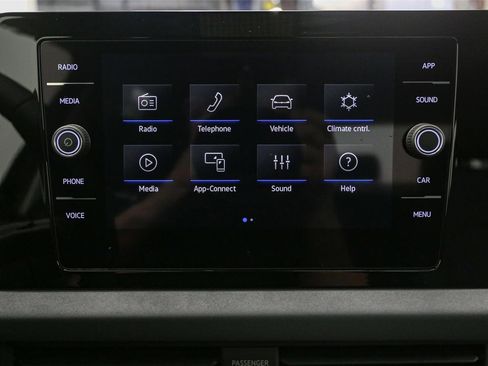 New 2026 Volkswagen Jetta SE FWD image 18