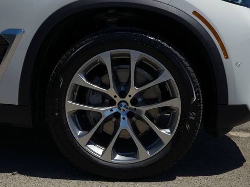 New 2026 BMW X5 sDrive40i w/ Parking Assistance Package RWD image 5