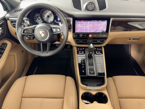 Certified 2026 Porsche Macan S AWD/4WD image 27