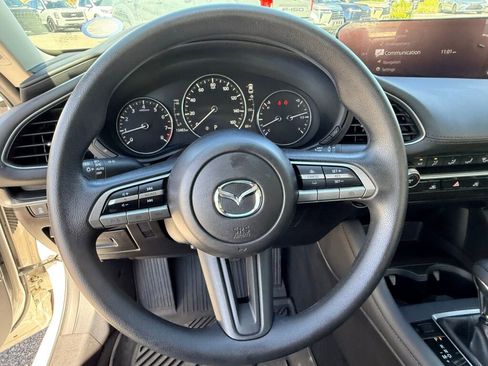Used 2021 MAZDA MAZDA3 s image 30