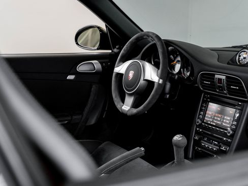 Used 2010 Porsche 911 GT3 RWD image 30