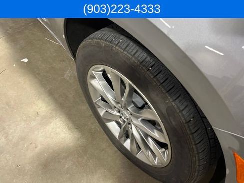 Used 2024 Buick Enclave Avenir FWD image 11
