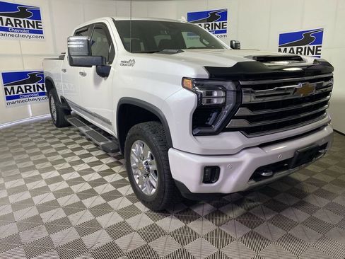 Certified 2024 Chevrolet Silverado 2500 High Country w/ High Country Premium Package AWD/4WD image 1