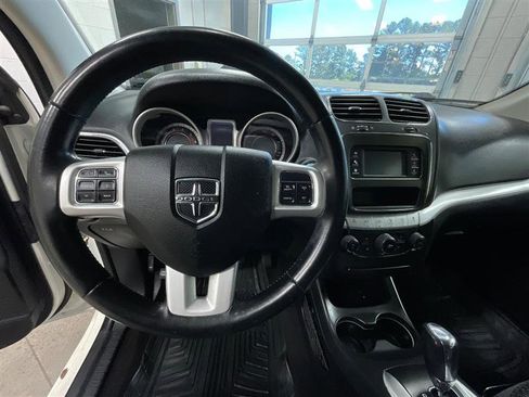 Used 2018 Dodge Journey SE w/ Connectivity Group FWD image 13