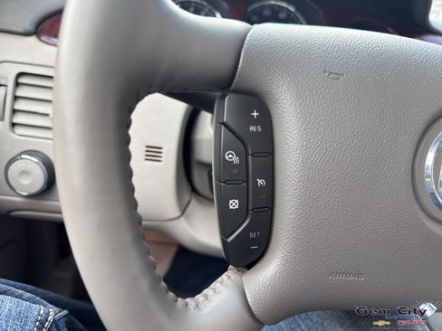 Used 2008 Buick Lucerne CXL w/ Driver Confidence Package FWD image 21