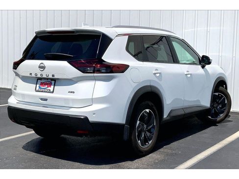 Used 2025 Nissan Rogue SV w/ SV Premium Package AWD/4WD image 11
