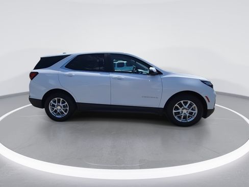 Used 2022 Chevrolet Equinox LT FWD image 9