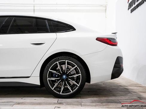 Used 2022 BMW i4 eDrive40 w/ M Sport Package image 19