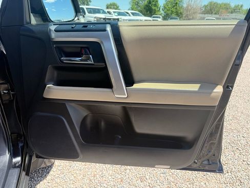 Used 2019 Toyota 4Runner SR5 AWD/4WD image 13