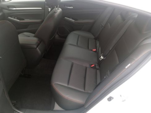 New 2025 Nissan Altima 2.5 SR image 13