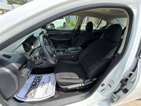 Used 2024 Nissan Sentra S FWD image 10