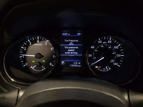 Used 2022 Nissan Rogue Sport SV w/ Technology Package FWD image 23