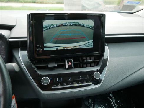 Certified 2025 Toyota Corolla LE FWD image 28
