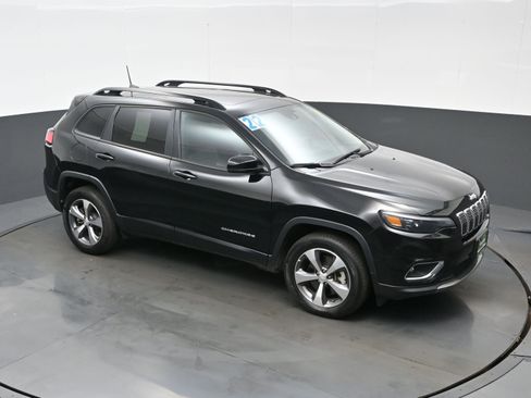 Used 2022 Jeep Cherokee Limited image 41