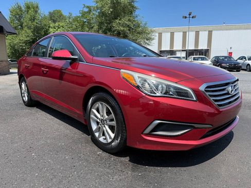 Used 2016 Hyundai Sonata SE FWD image 3