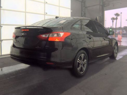 Used 2012 Ford Focus SE FWD image 4