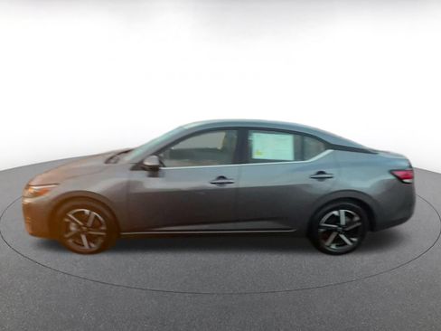 Used 2025 Nissan Sentra SV FWD image 9