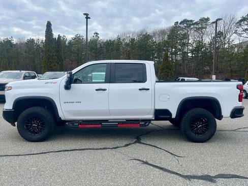 Certified 2025 Chevrolet Silverado 2500 ZR2 w/ Technology Package AWD/4WD image 2